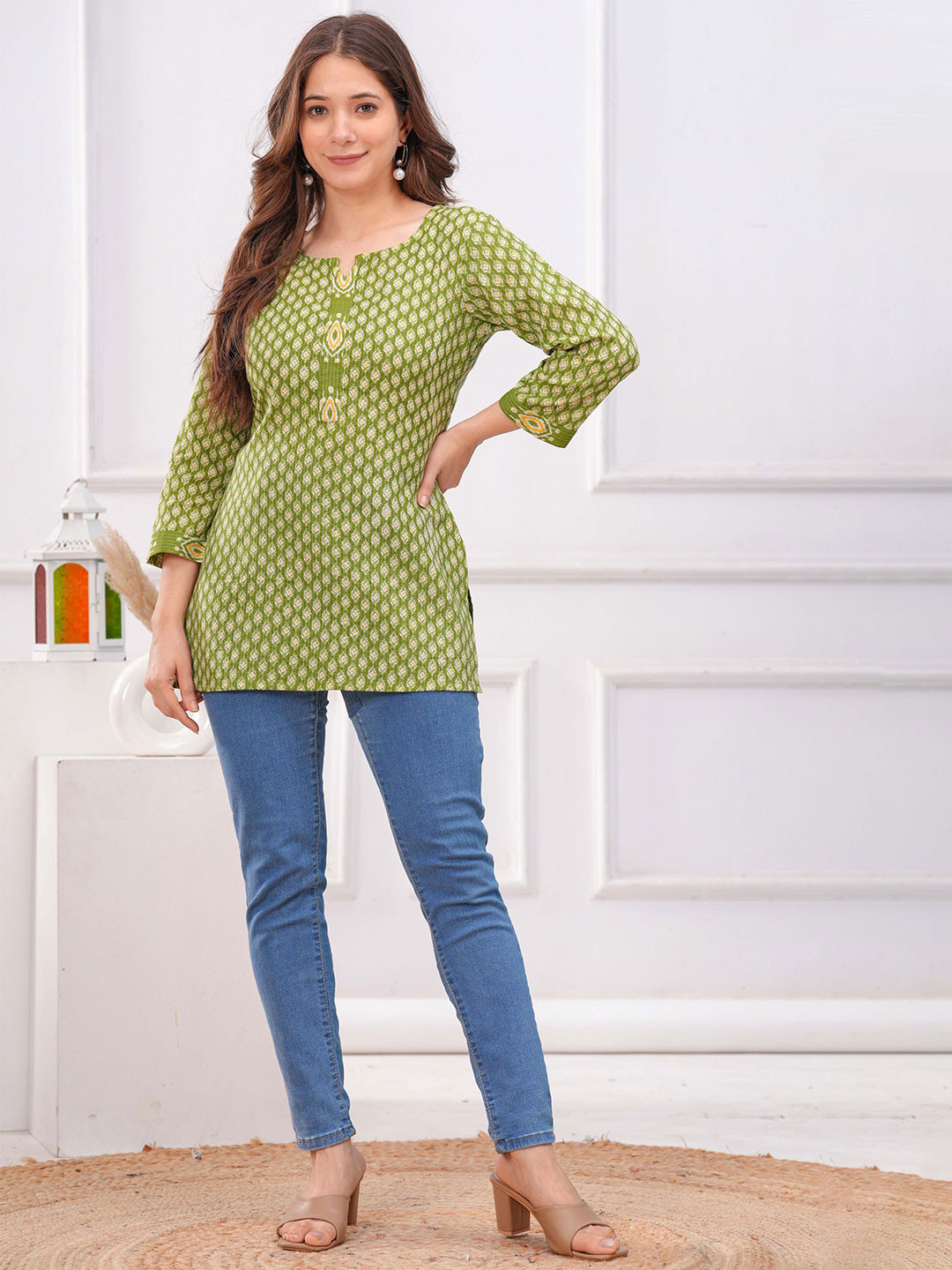 

INDIANIC Women Ethnic Motifs Printed Kantha Work Pure Cotton Kantha Work Empire Kurti, Green