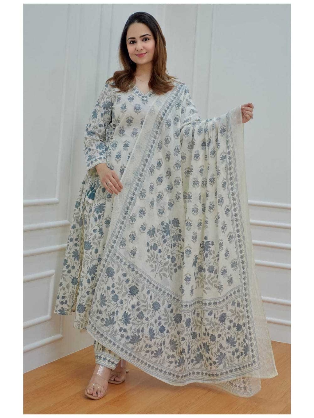 

Danilo Women Floral Printed Regular Pure Cotton Kurta with Salwar & With Dupatta, Grey