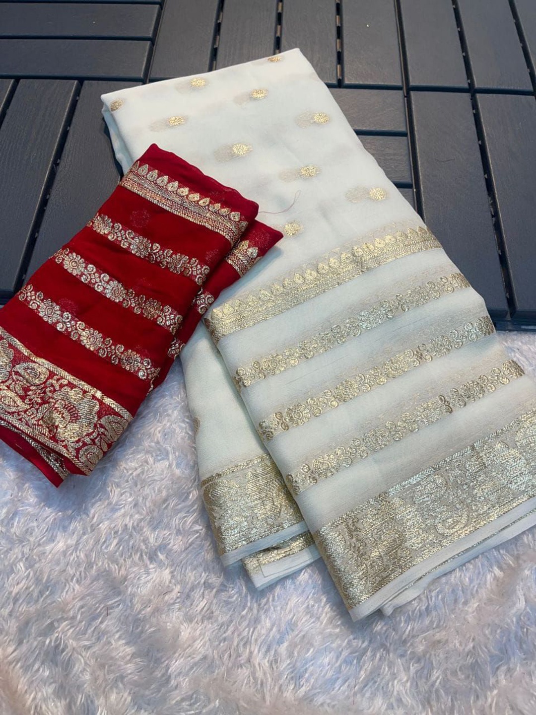 

PAYAL CREATION Striped Zari Pure Georgette Saree, White