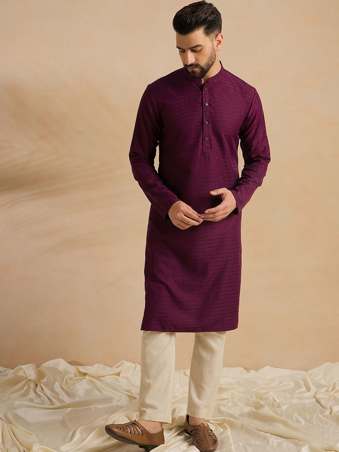

SWAGG INDIA Geometric Embroidered Mandarin Collar Sequins Straight Kurtas, Purple
