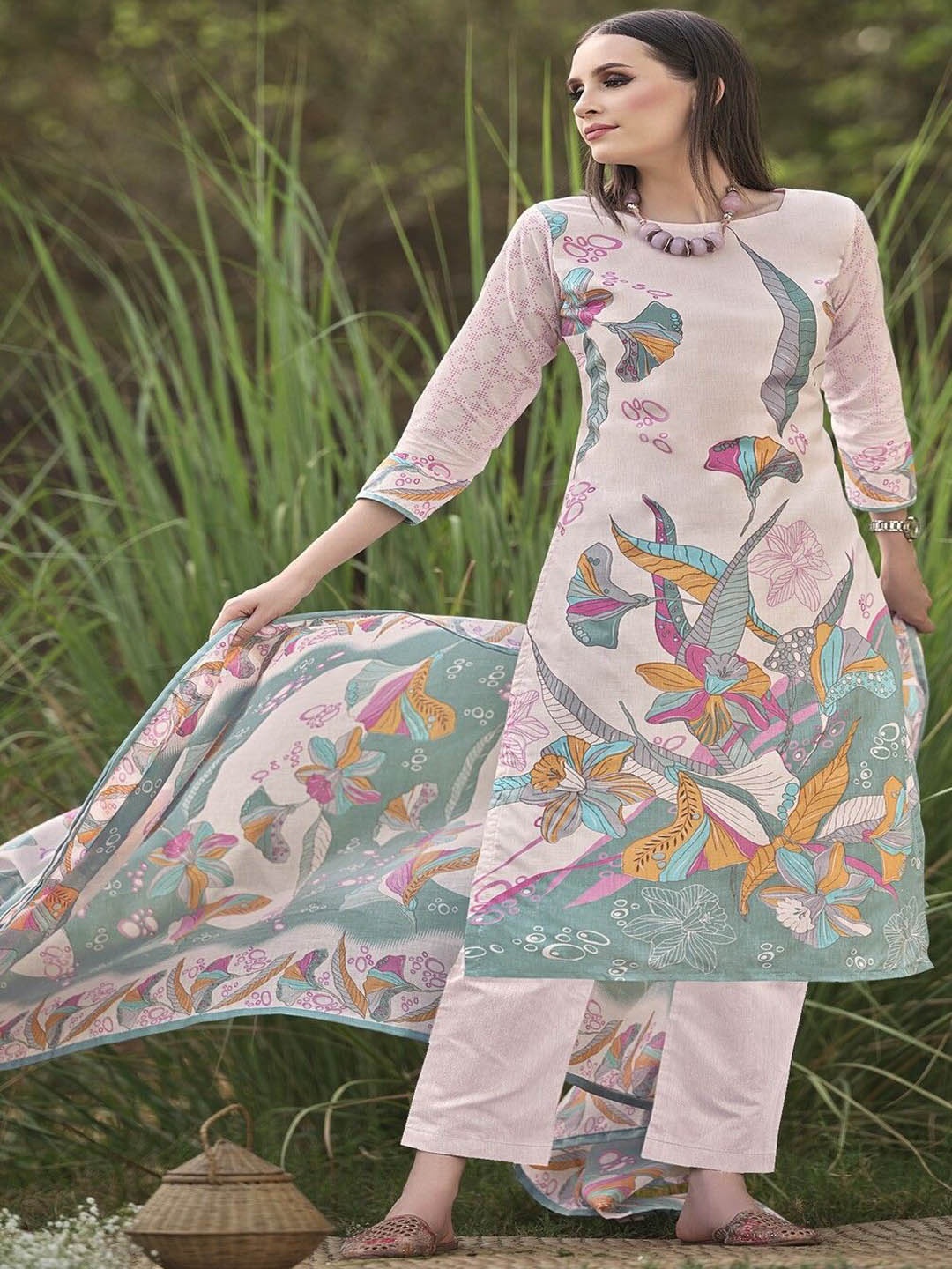 

DRAVINAM Trends Floral Printed Pure Cotton Unstitched Dress Material, Pink