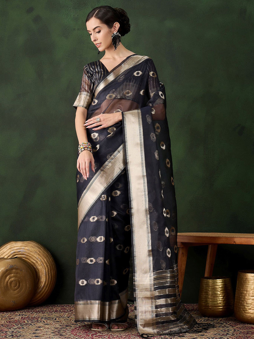 

Mitera Woven Design Zari Organza Kanjeevaram Saree, Navy blue
