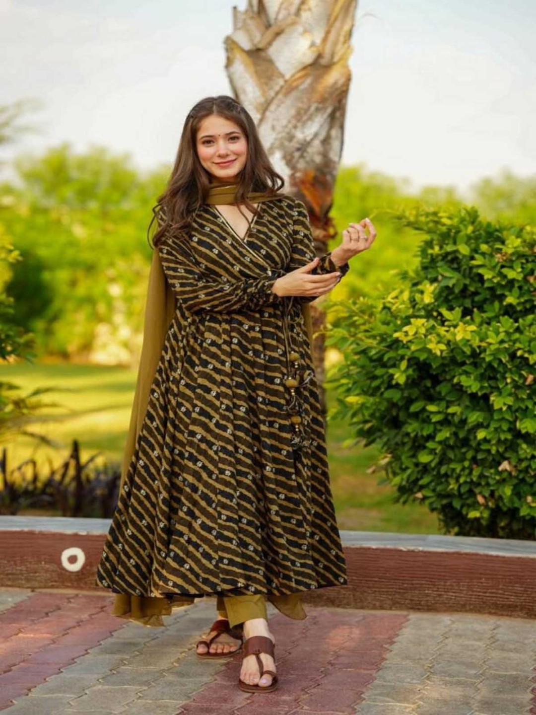 

mimi design Women Regular Kurta with Dhoti Pants & With Dupatta, Mustard