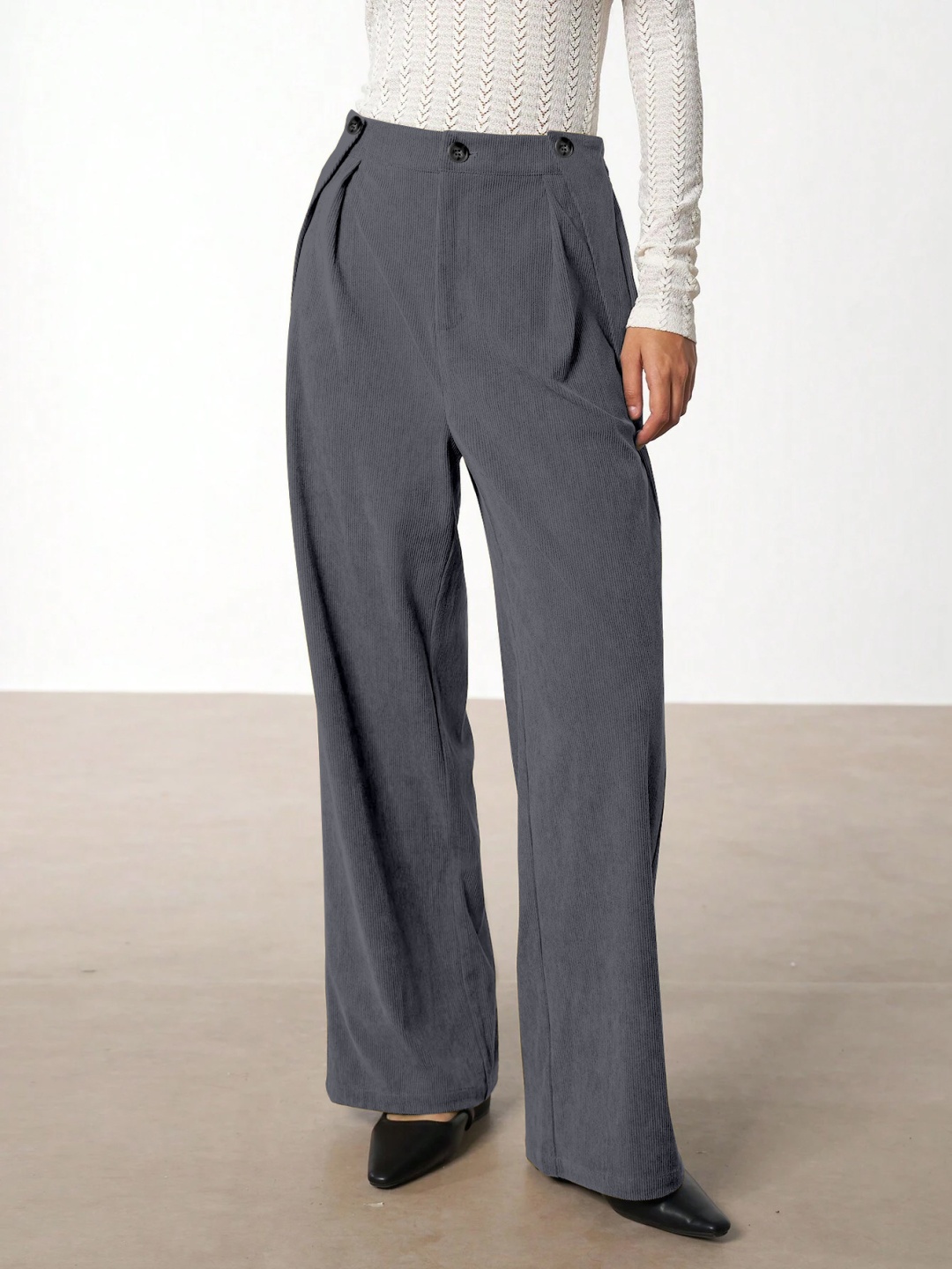 

Kalika Women Loose Fit Pleated Trousers, Grey