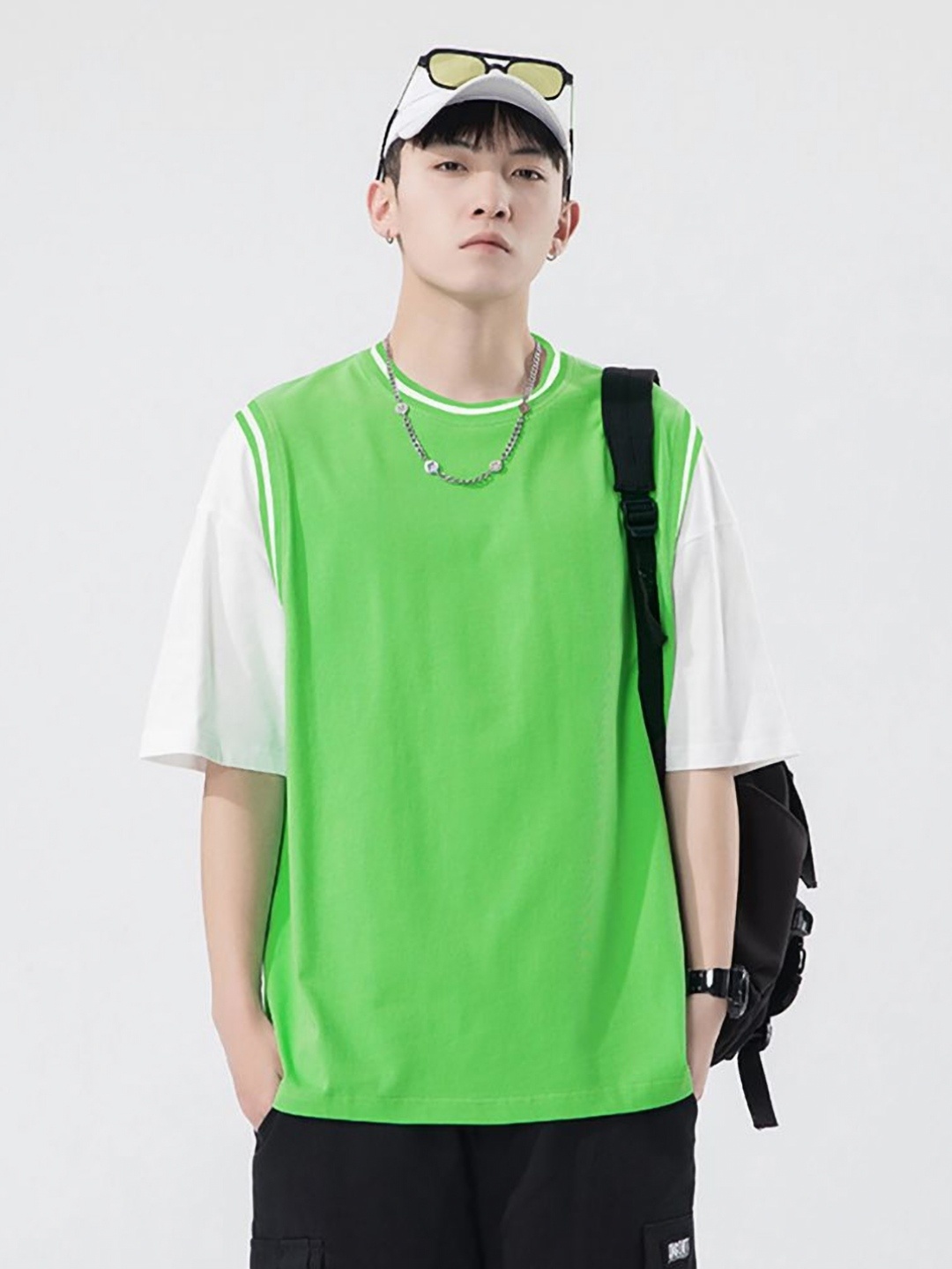 

StyleCast x Revolte Men Colourblocked Cotton Oversized T-shirt, Green