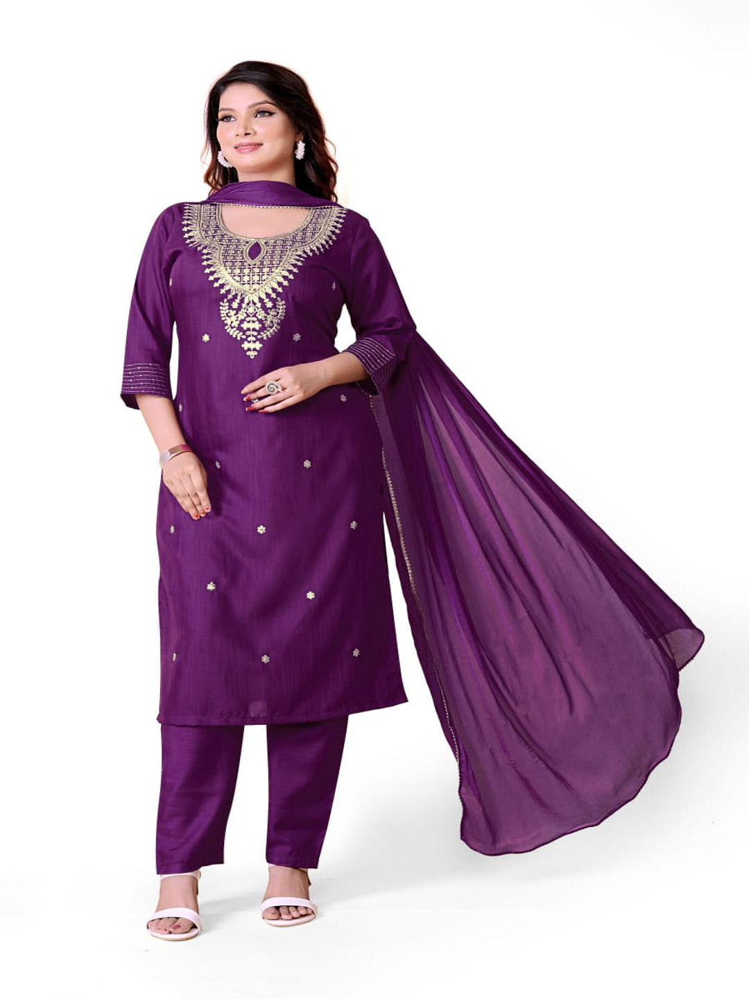 

GORGONE Women Floral Embroidered Regular Thread Work Kurta with Palazzos & With Dupatta, Purple