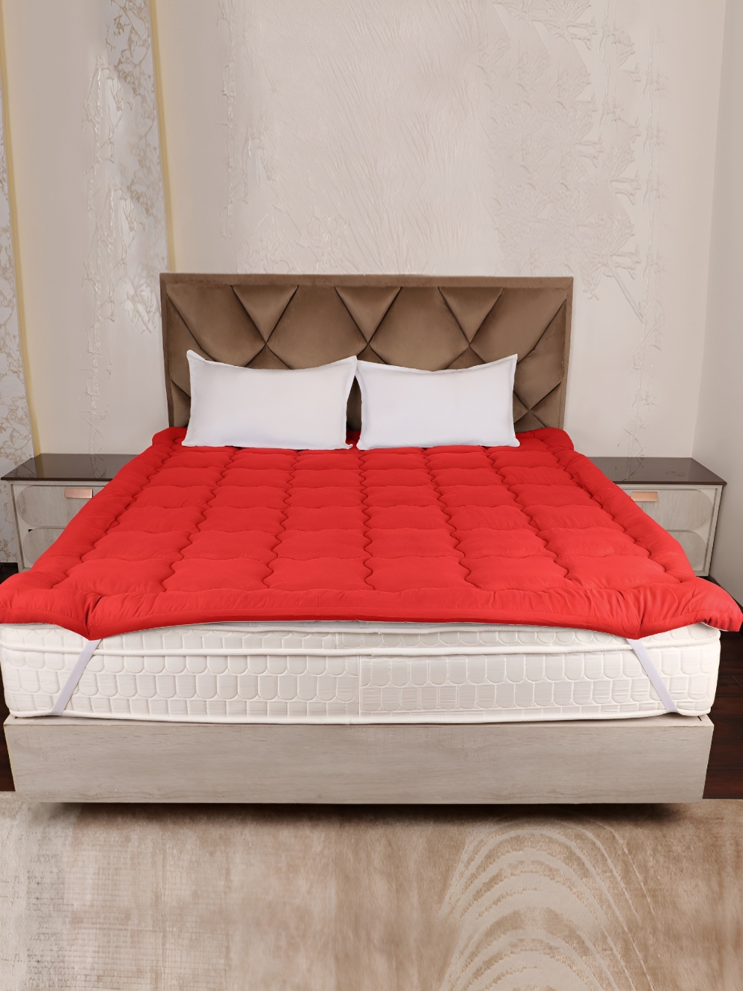 

AJISH Red Quilted King Breathable Mattress Protector