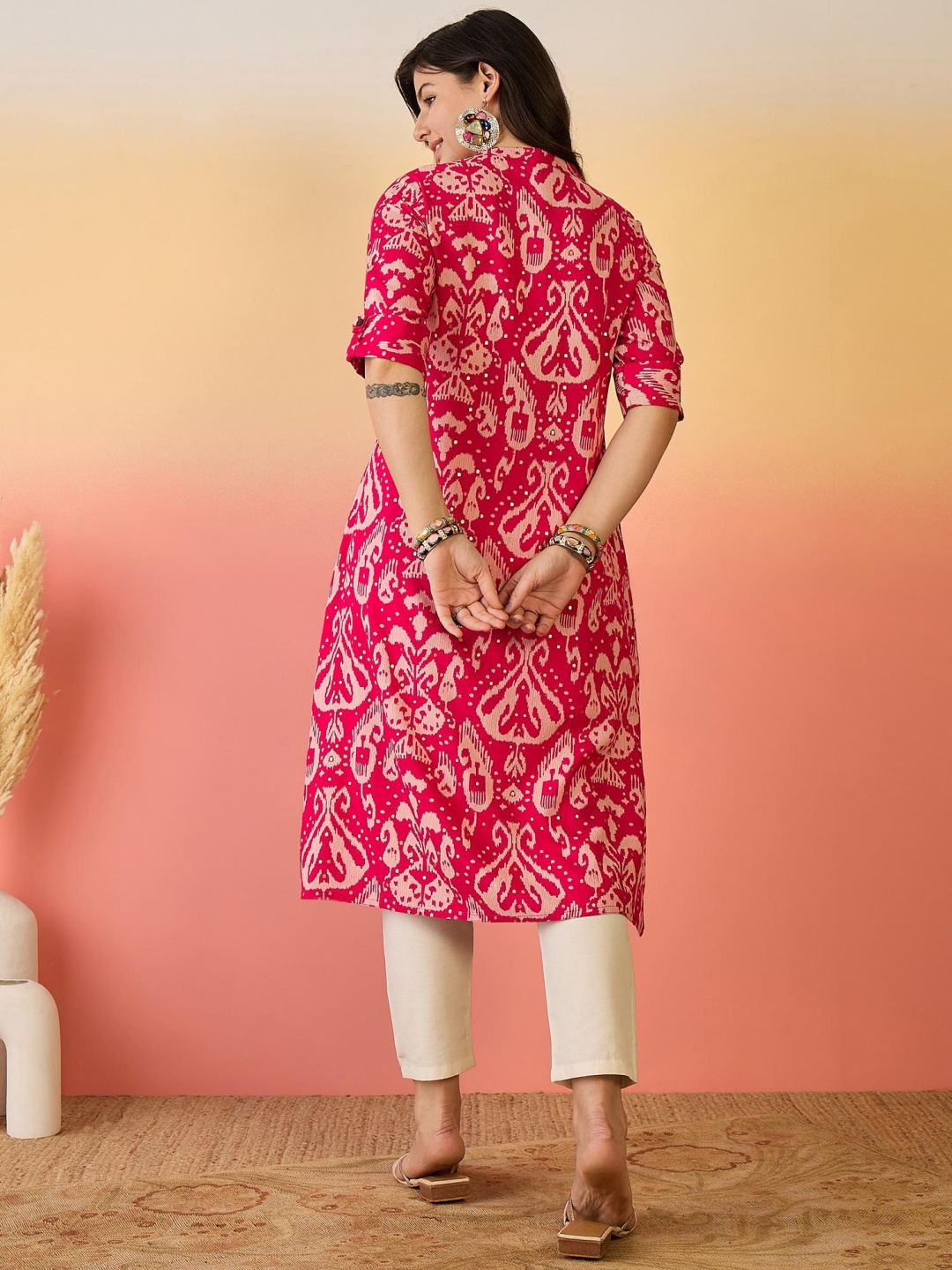 

Sangria Red Paisley Printed Mandarin Collar Panelled A-Line Kurta