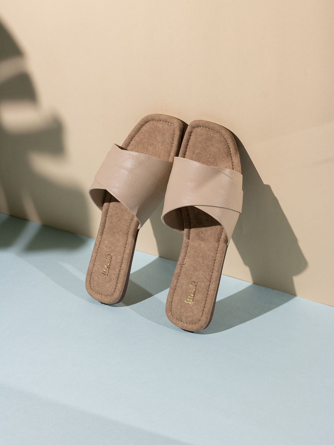 

Inc 5 Women Open Toe Flats, Cream