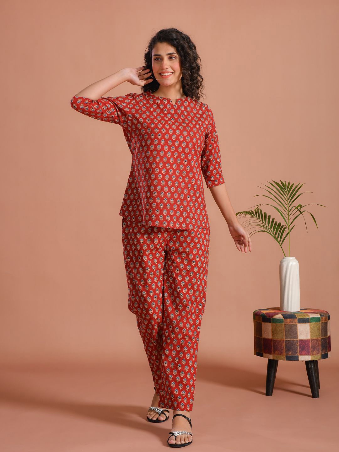 

SANSKRUTIHOMES Floral Printed Pure Cotton Round Neck Top & Flared Trouser Night suits, Red