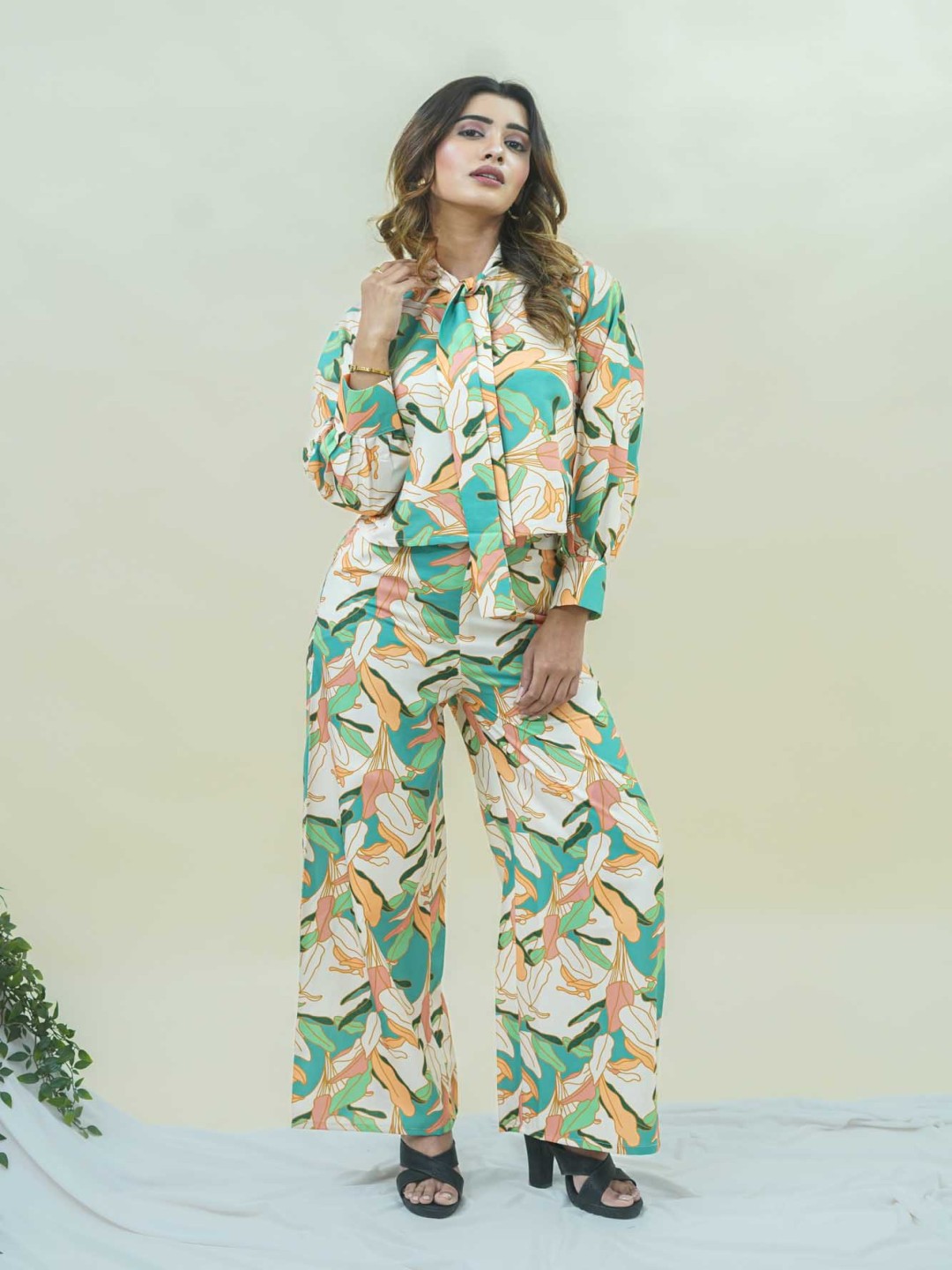 

GO BOUJEE Floral Printed Tie-Up Neck Top With Trousers, Off white