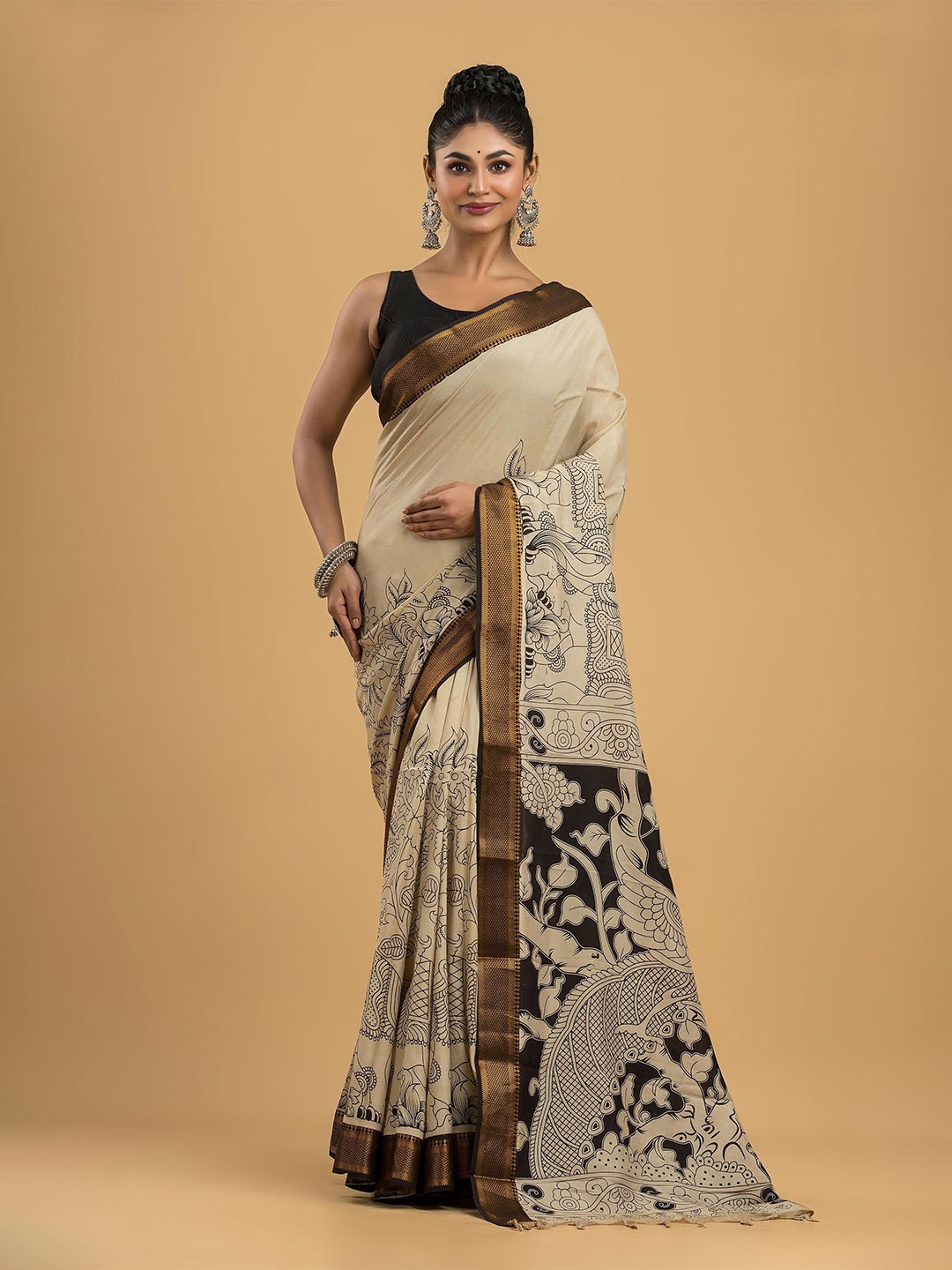 

Dheu Woven Design Kalamkari Printed Zari Saree, Beige