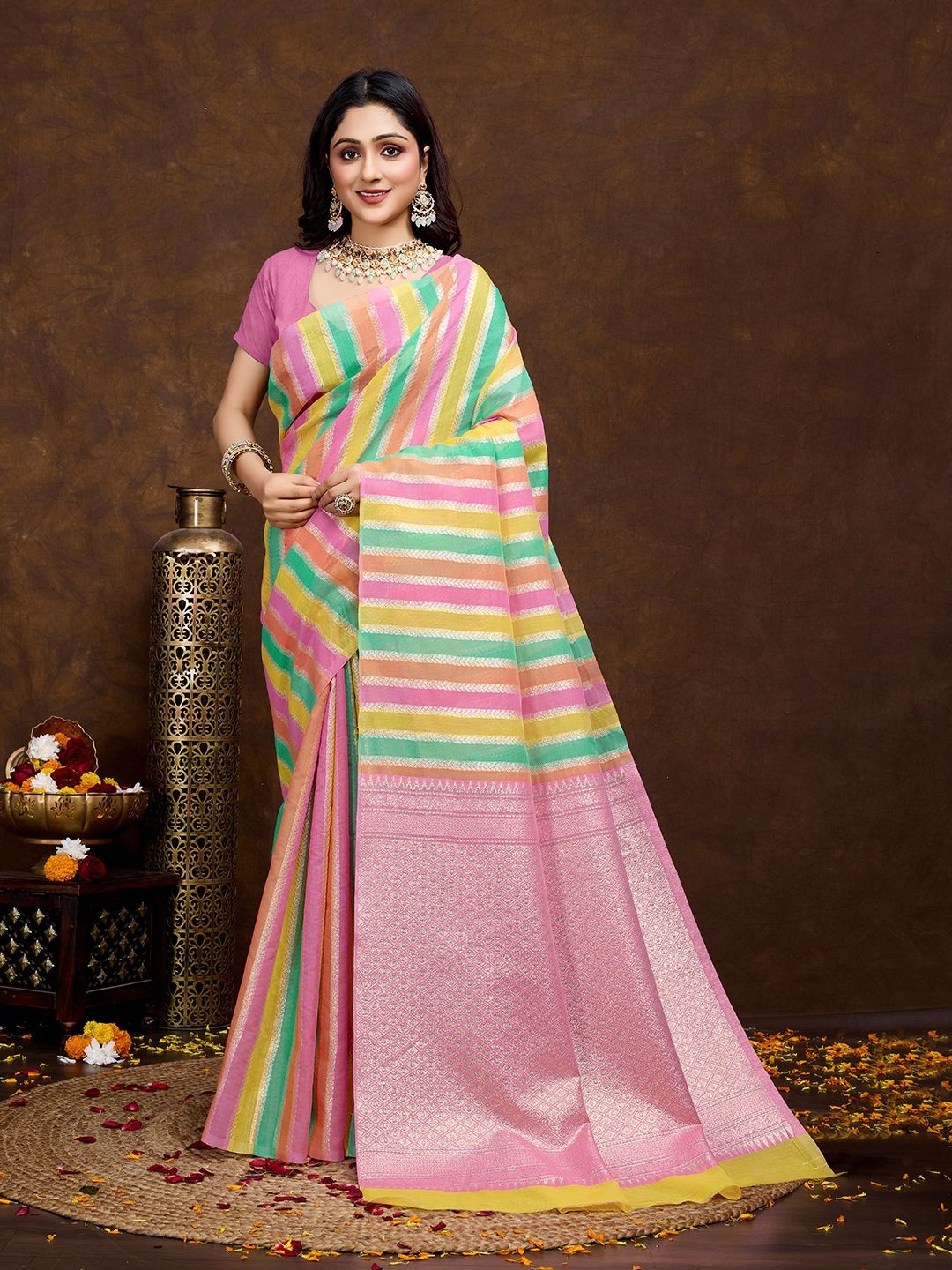 

NIWAA Woven Design Zari Chanderi Striped Saree, Pink