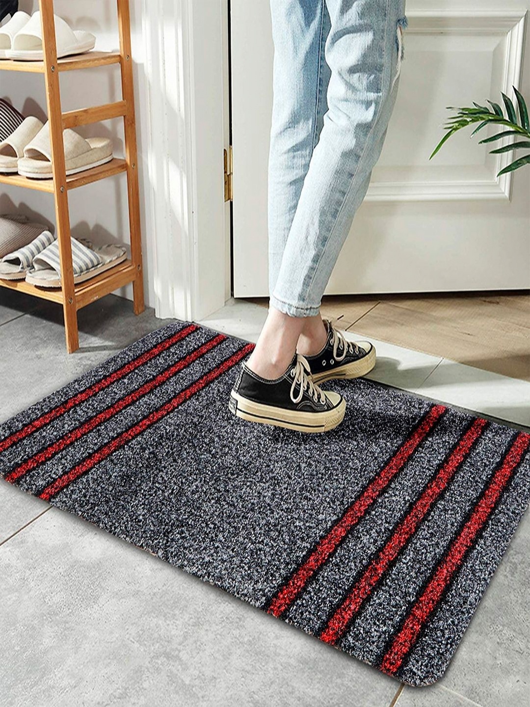 

HOKIPO Grey & Red Striped Rectangular Anti-Skid Entrance Doormat, Black