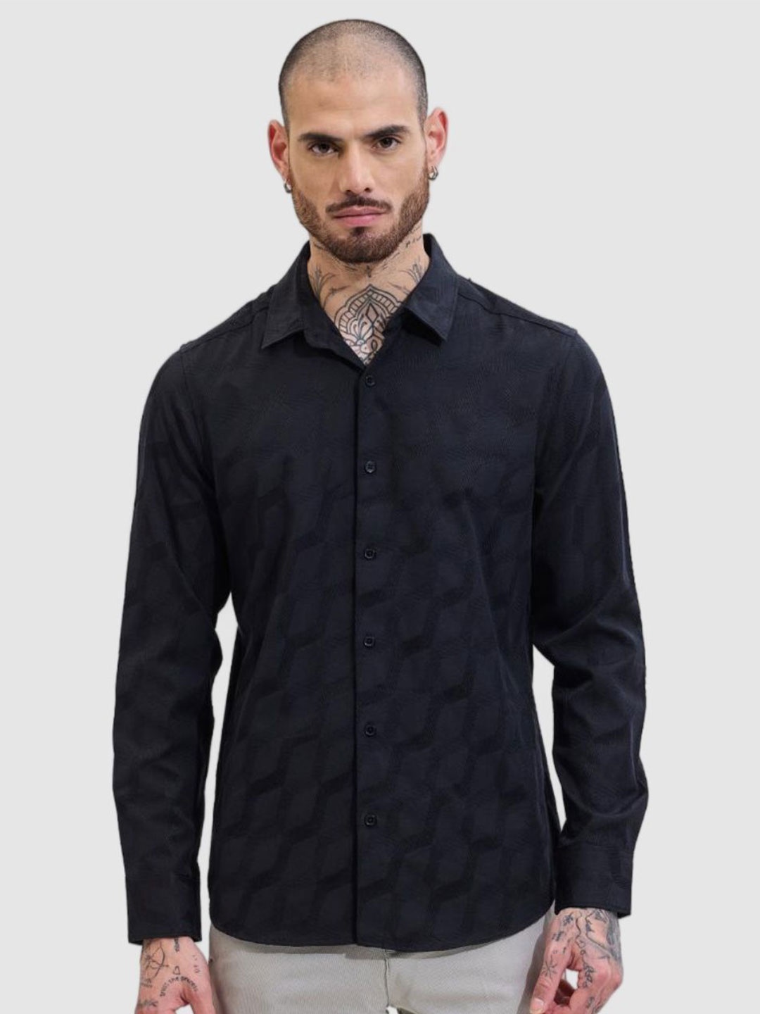 

Snitch Men Smart Slim Fit Spread Collar Geometric Printed Casual Shirt, Black