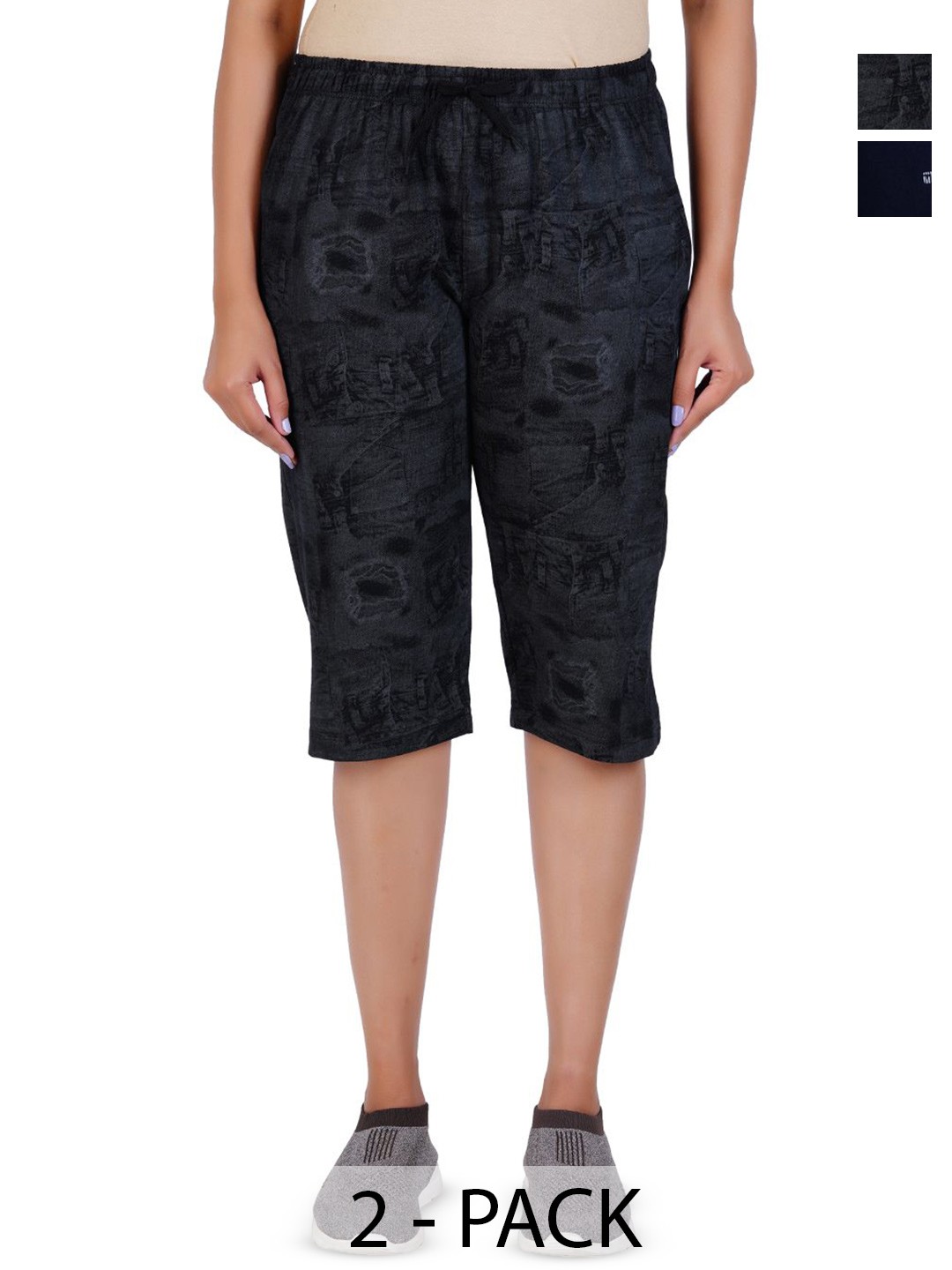 

GUIDE Women Printed Capris, Black
