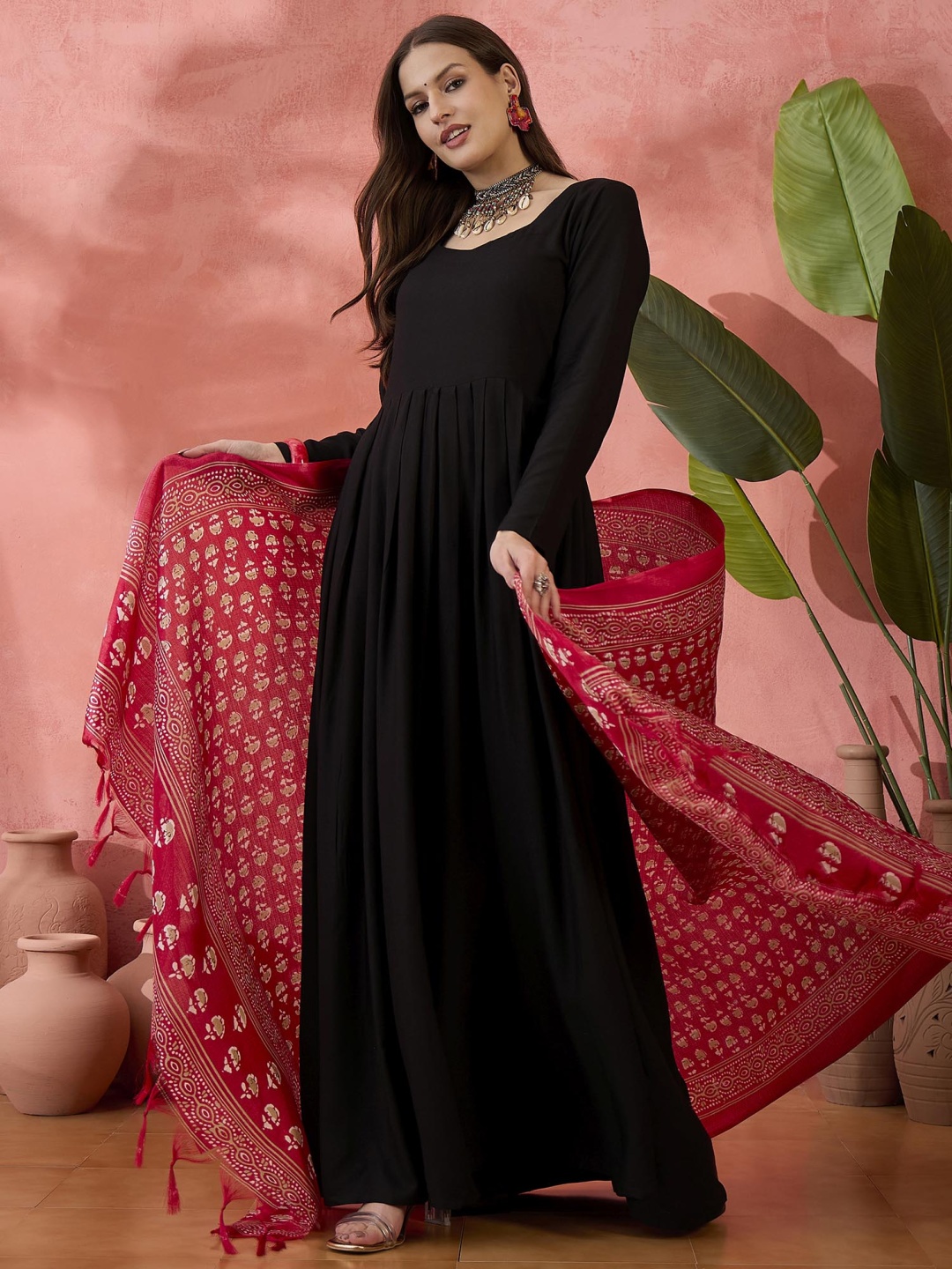 

InWeave Sweetheart Neck Empire Style Anarkali Kurta With dupatta, Black