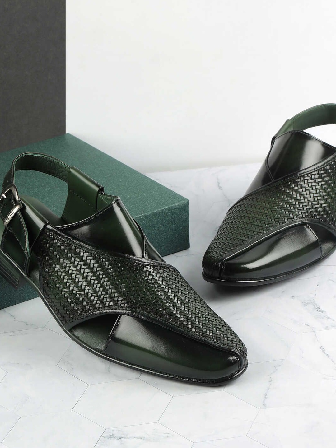 

Metro Men Leather Shoe-Style Sandals, Green