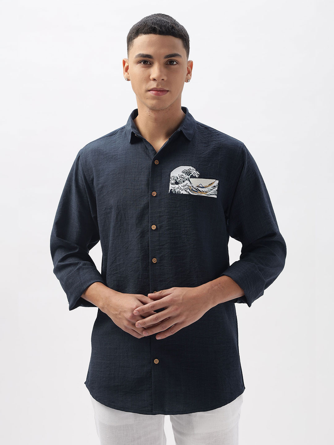 

HAMPTONS Men Standard Fit Spread Collar Solid Cotton Casual Shirt, Navy blue