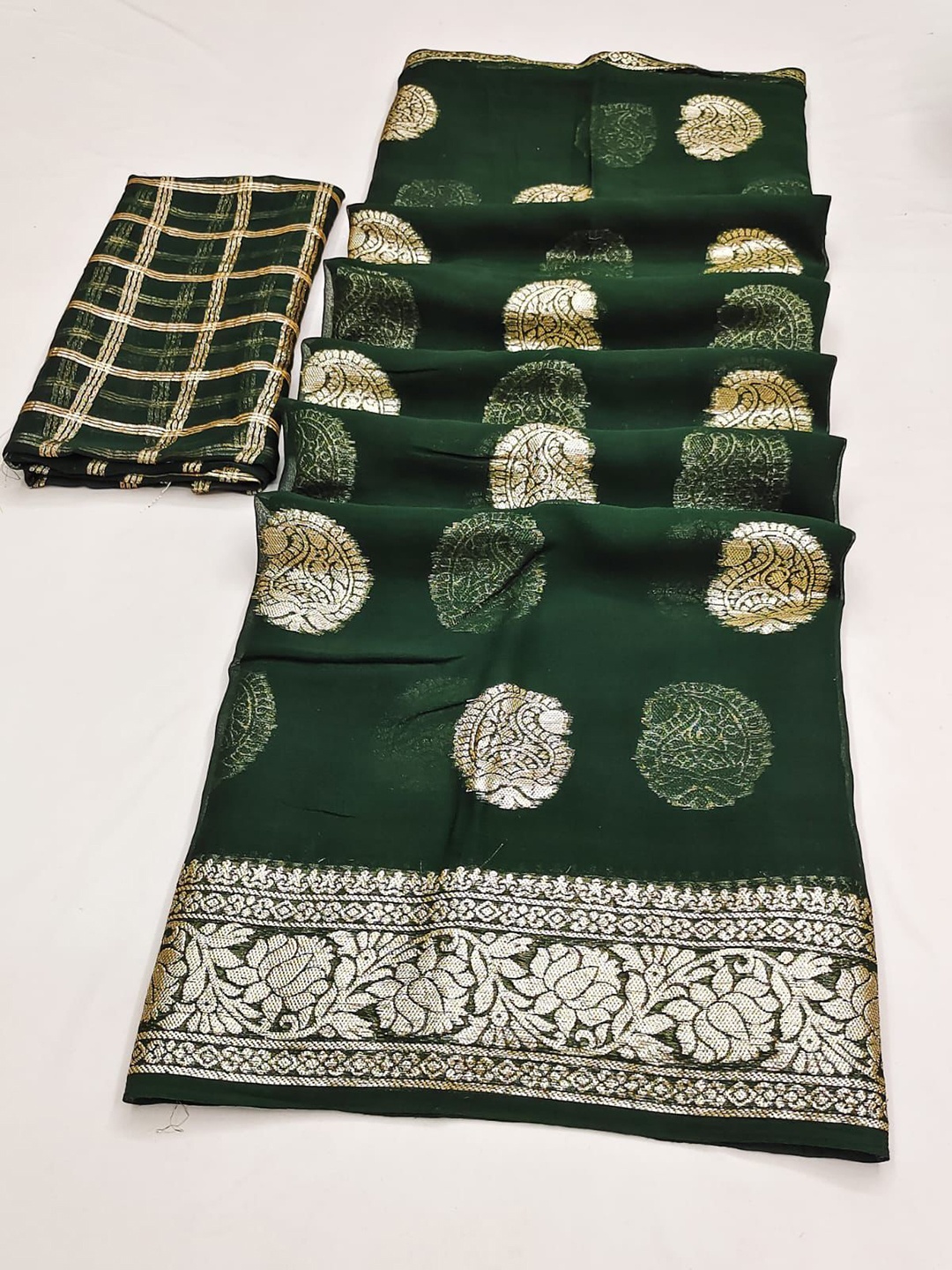 

PAYAL CREATION Ethnic Motifs Zari Pure Georgette Saree, Green