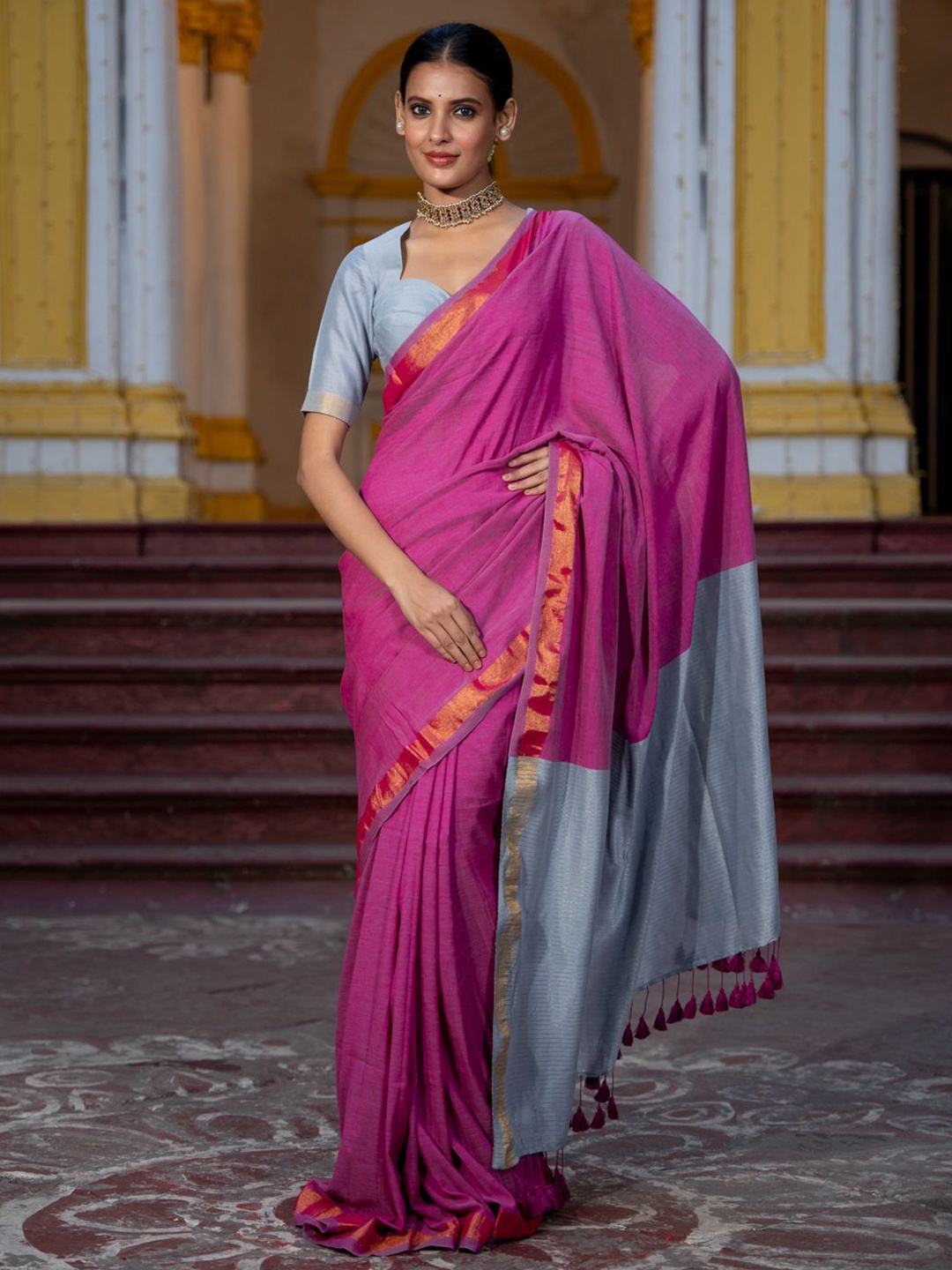 

Suta Pink Colourblocked Zari Saree