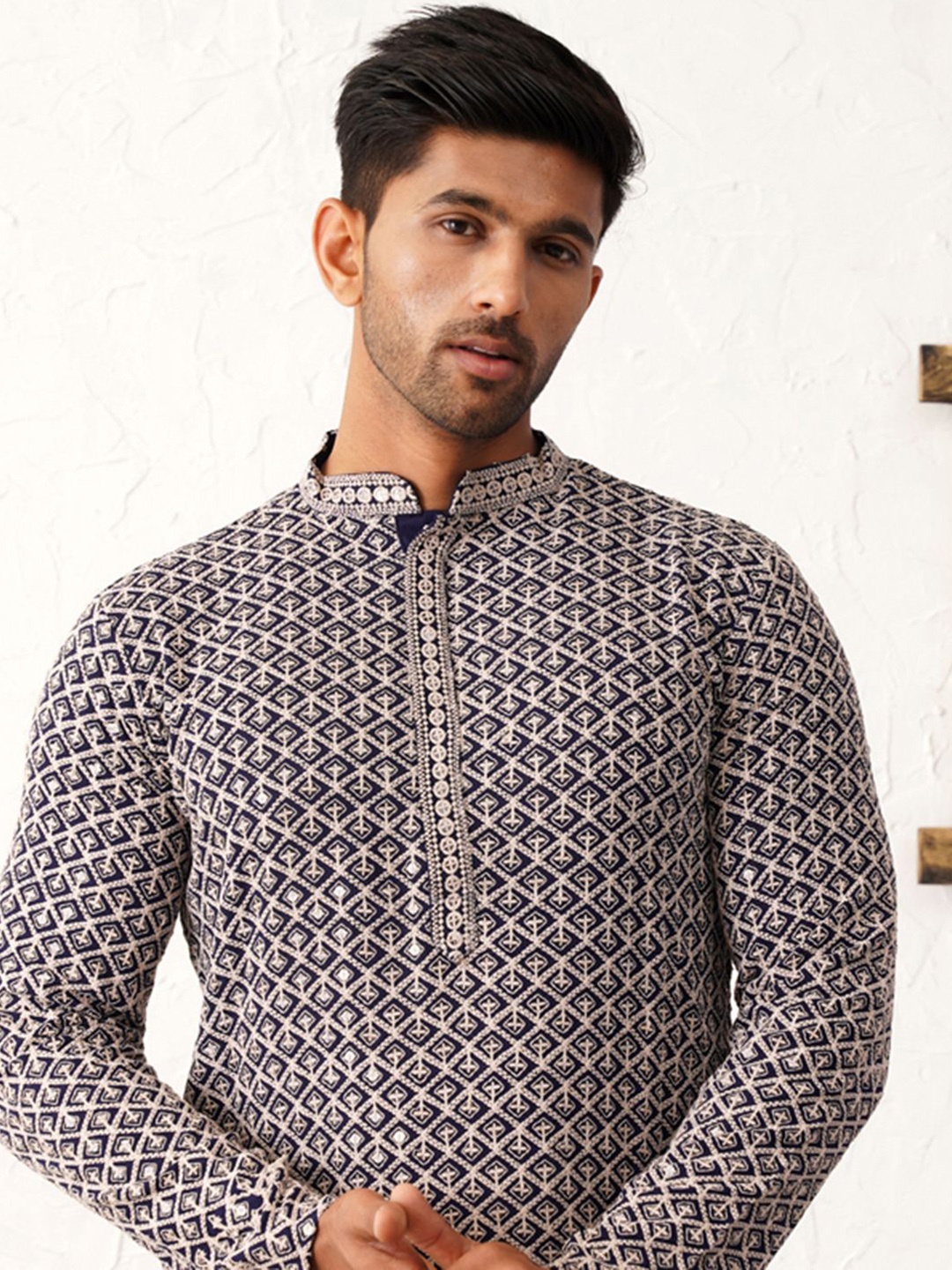 

Jompers Men Embroidered Regular Sequinned Pure Cotton Kurta with Pyjamas, Navy blue
