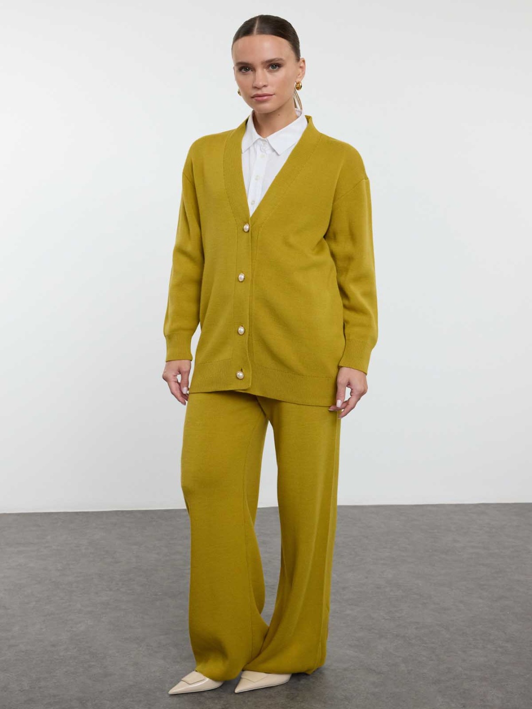 

Trendyol Ribbed V-Neck Acrylic Cardigan And Trouser, Green