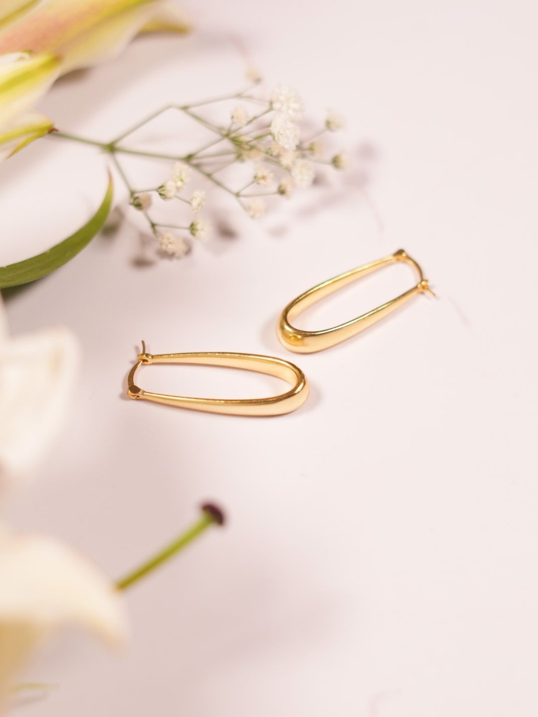 

The Ethereal Store Unnati Gold-Plated Contemporary Hoop Earrings