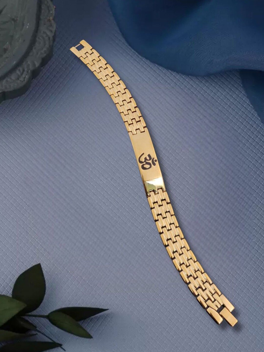 

SOLIBELLE Men Gold-Plated Link Bracelet