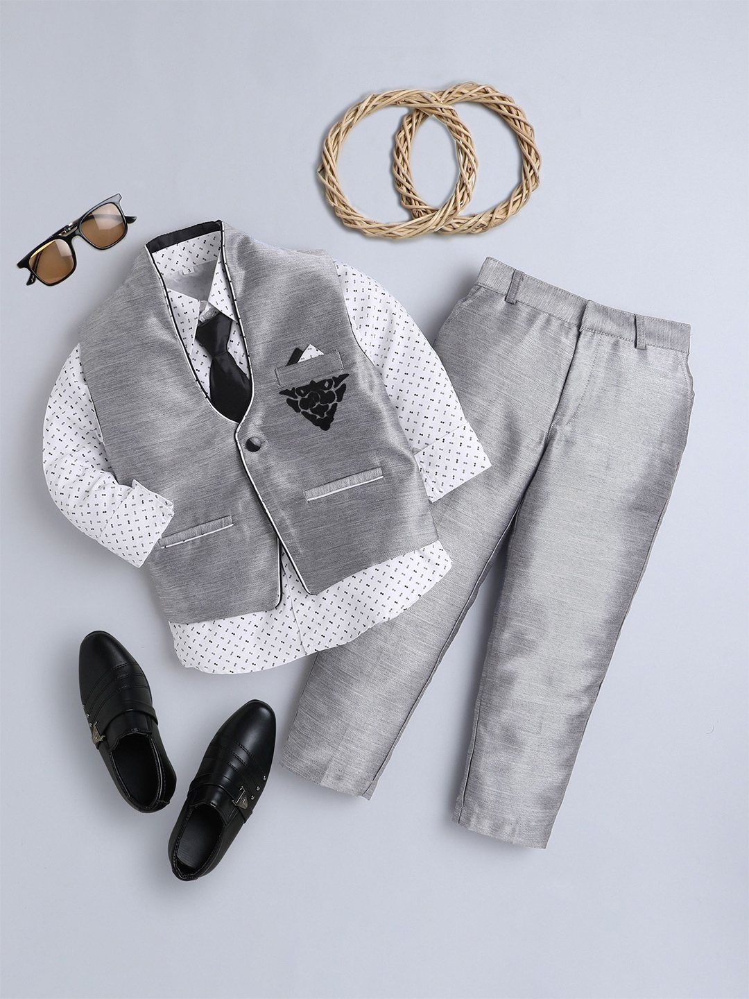 

Jeetethnics Boys Single-Breasted Four-Piece Suit, Grey