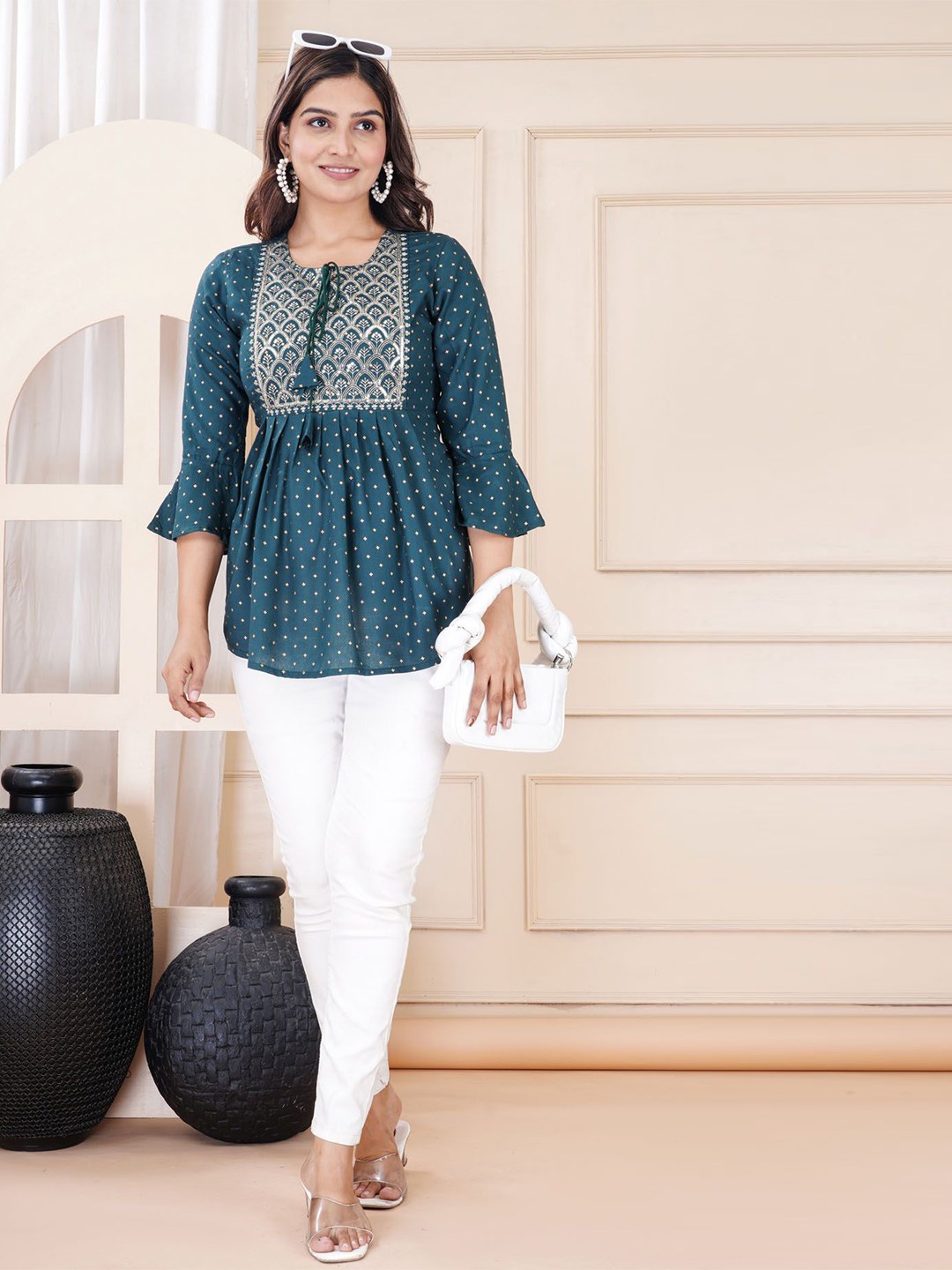 

L.H HANDICRAFTS Women Embroidered Ethnic Crop Top, Green