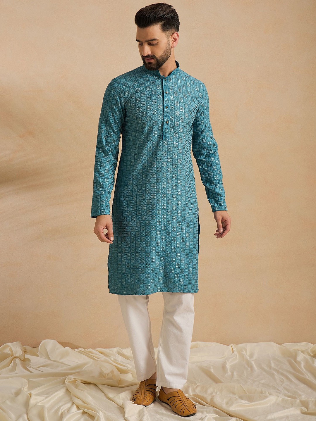 

SWAGG INDIA Ethnic Motifs Embroidered Mandarin Collar Straight Kurta, Teal