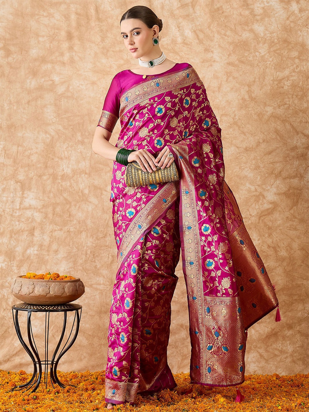 

Maroosh Ethnic Motifs Zari Banarasi Saree, Magenta