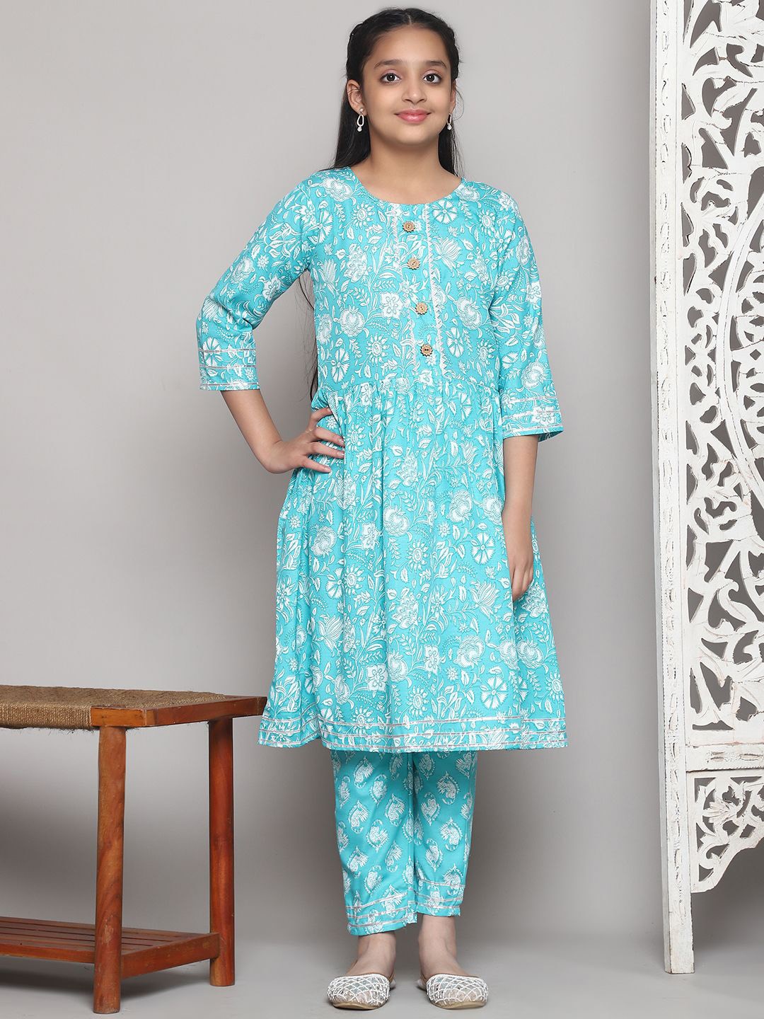 

Vetrokart Girls Ethnic Motifs Printed Regular Kurta with Pyjamas, Teal