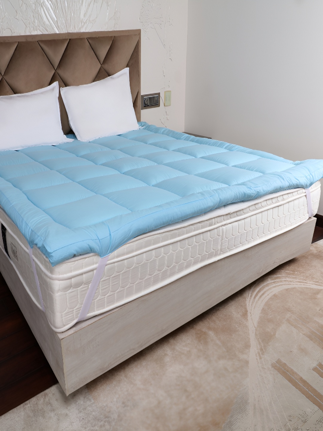 

AJISH Blue Quilted Cotton Queen Breathable Mattress Protector