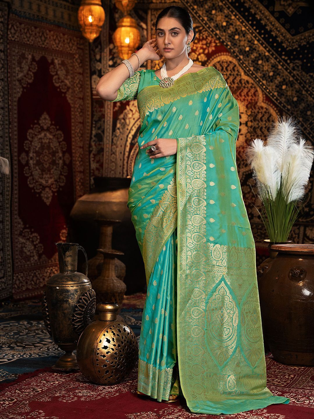 

Satrani Ethnic Motifs Zari Pure Silk Banarasi Saree, Green