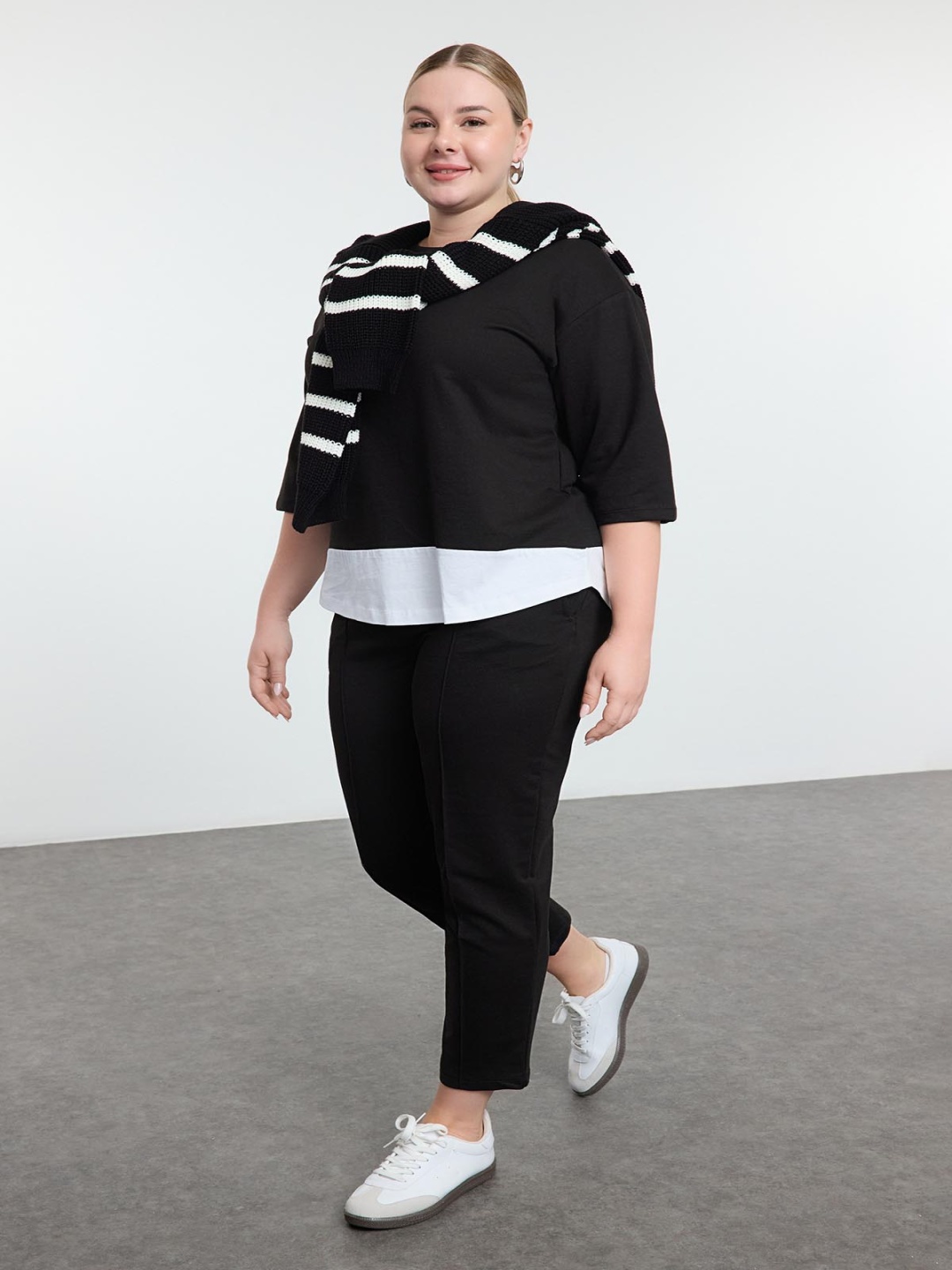 

Trendyol Colorblocked Pure Cotton Top And Trouser, Black