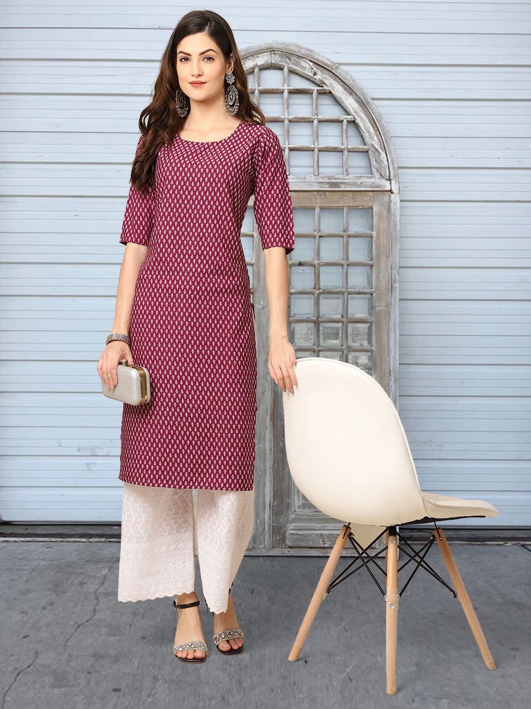 

Moda Rapido Ethnic Motifs Printed Round Neck Straight Kurta, Maroon