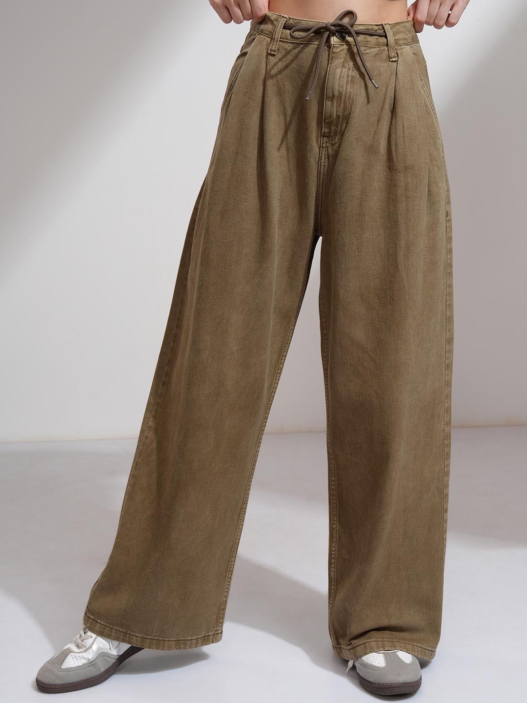 

Tokyo Talkies Women Pleated Baggy Jeans, Khaki