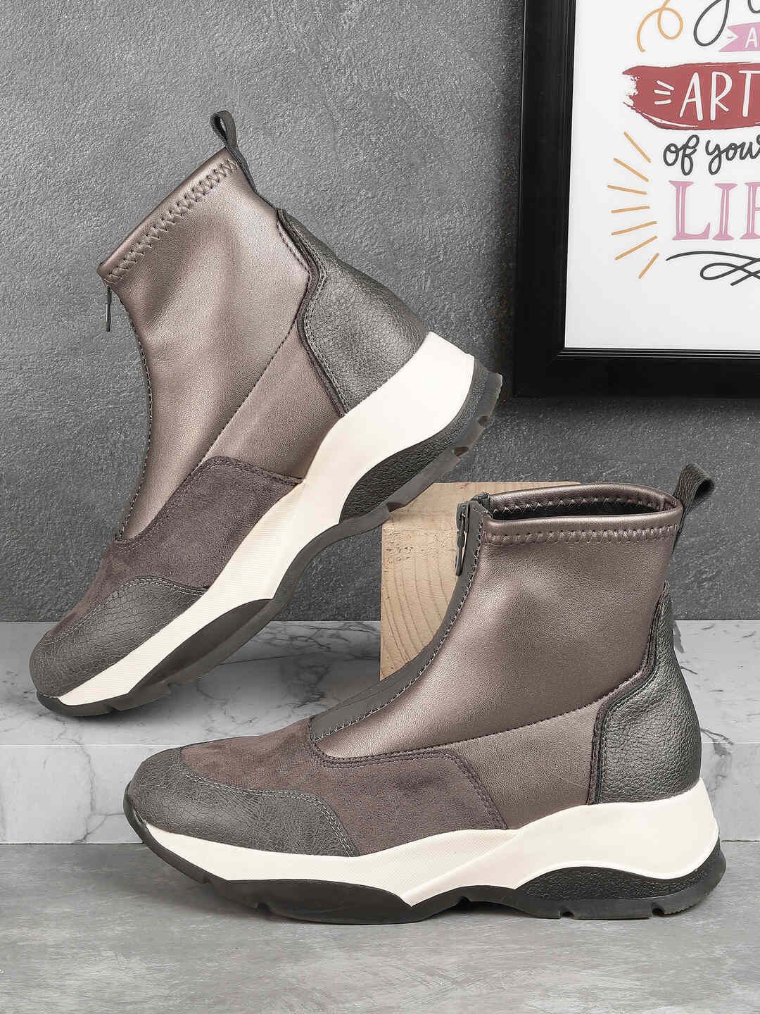 

Mochi Colourblocked Block with, Grey