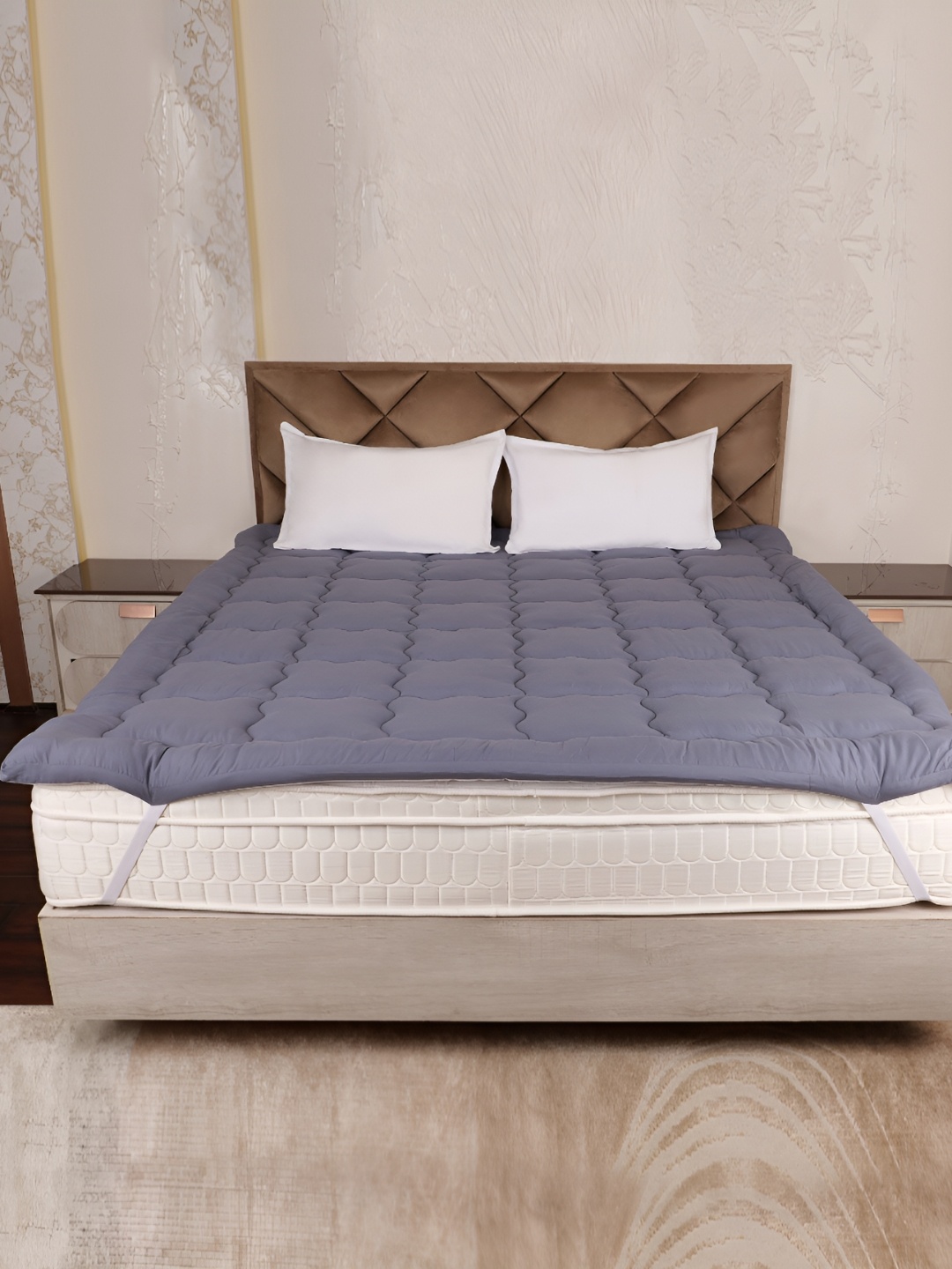 

AJISH Grey Quilted Cotton King Breathable Mattress Protector