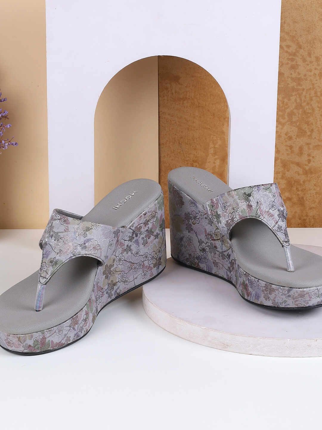 

Mochi Printed Wedge Sandals, Grey