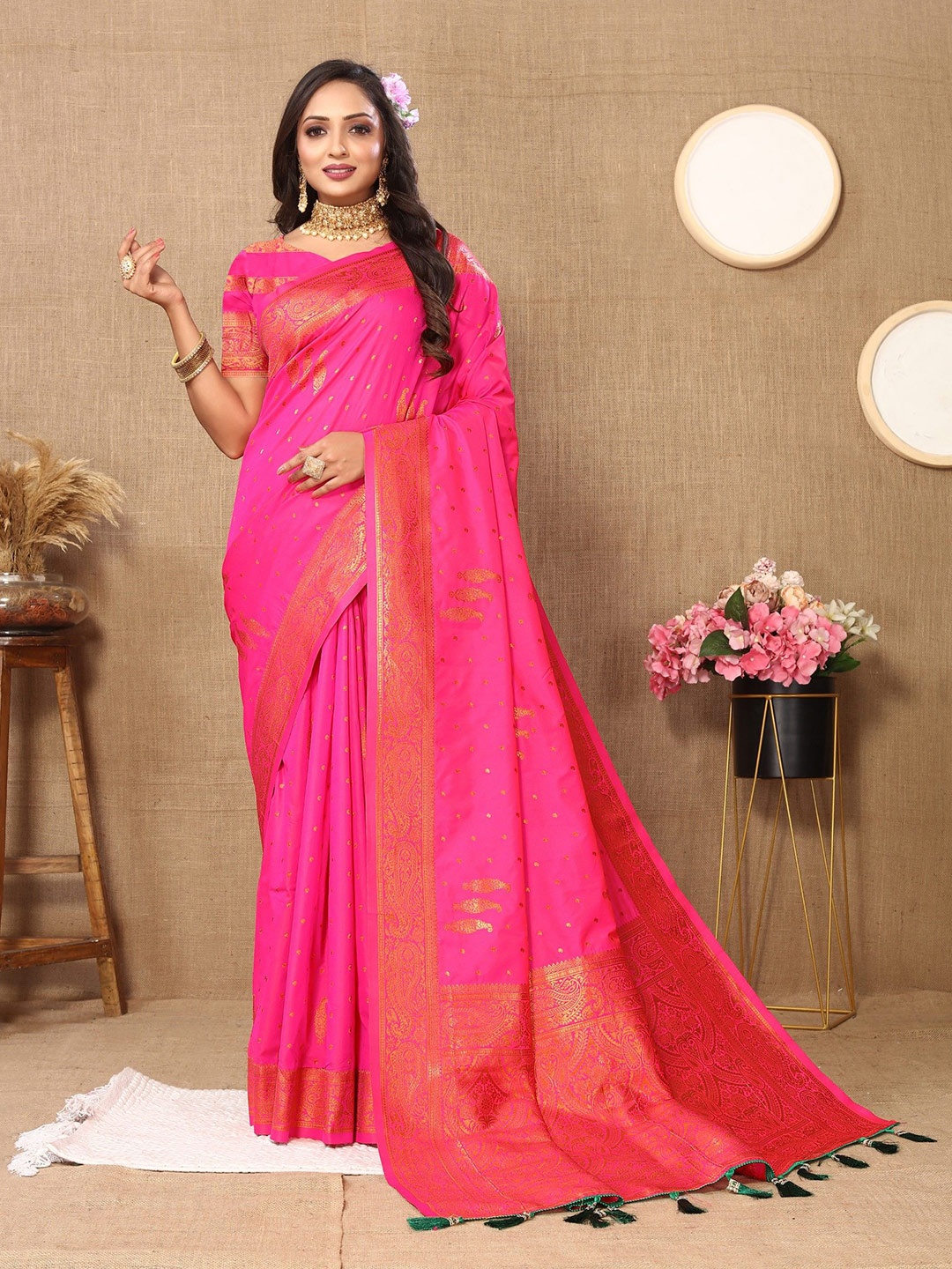 

LeeliPeeri Designer Paisley Zari Organza Banarasi Saree, Pink