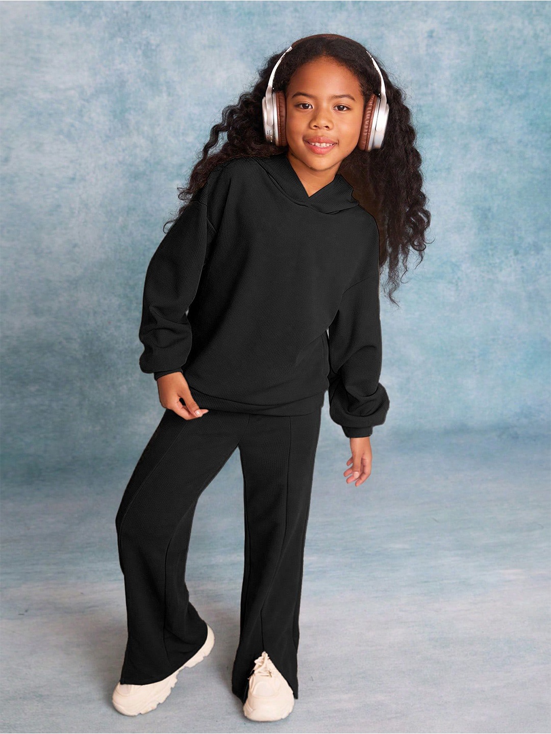 

Kotty Girls Black Hooded Sweatshirt With Trouser