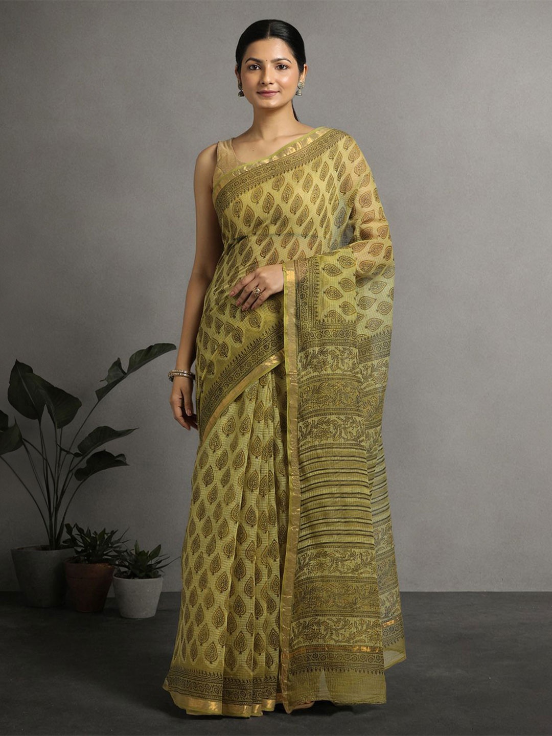 

Suha Bagh Zari Pure Cotton Kota Saree, Mustard