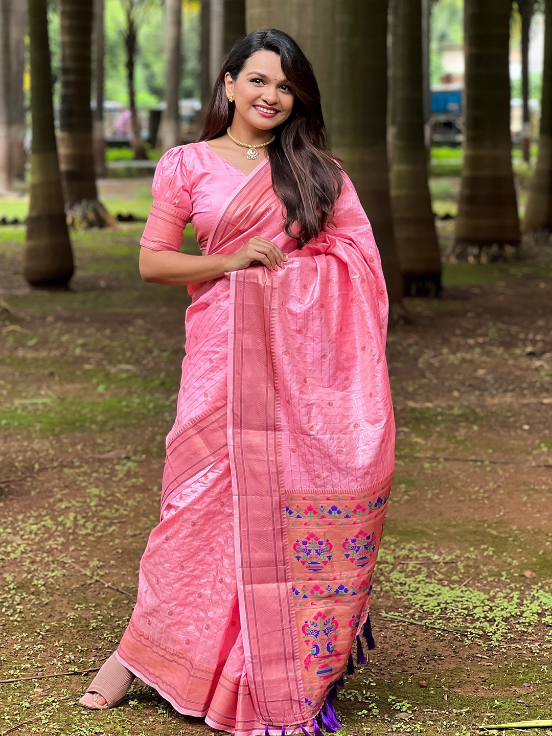 

Vintro Ethnic Motifs Zari Pure Silk Paithani Saree, Pink