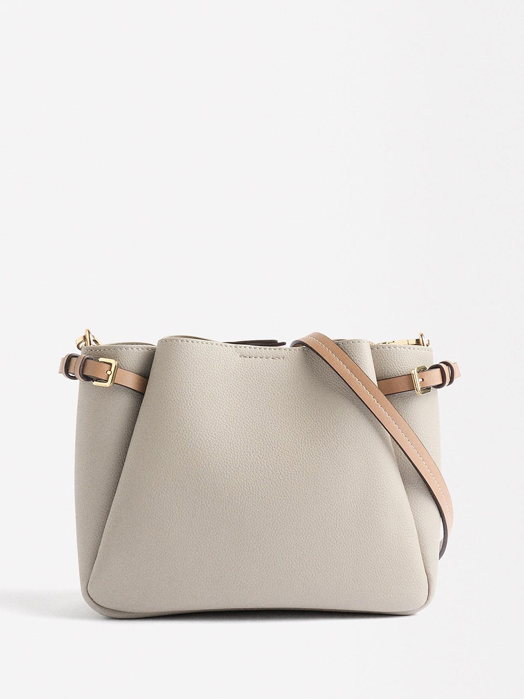 

PARFOIS Structured Sling Bag, Off white