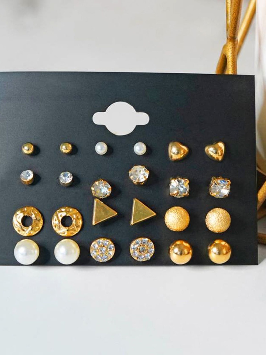 

PolluxCraft Contemporary Studs Earrings, Gold