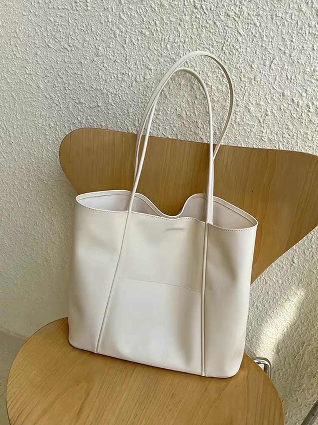 

StyleCast Shopper Shoulder Bag with Tasselled, White