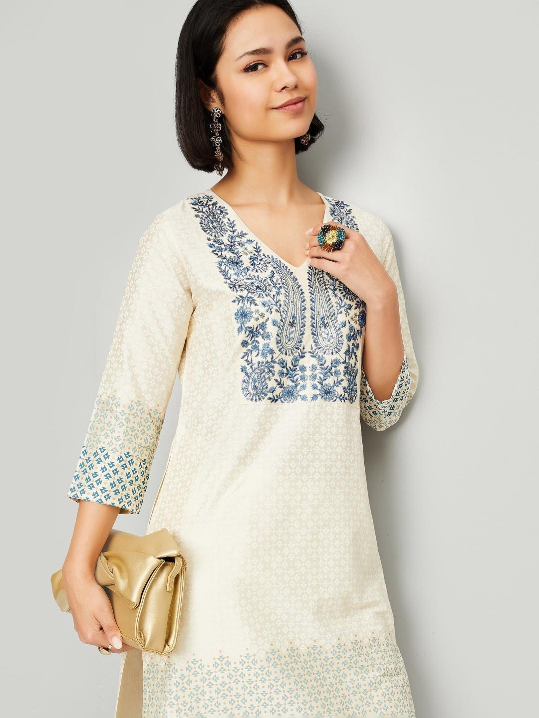 

max Ethnic Motifs Printed Thread Work V-Neck Straight Kurta, Cream